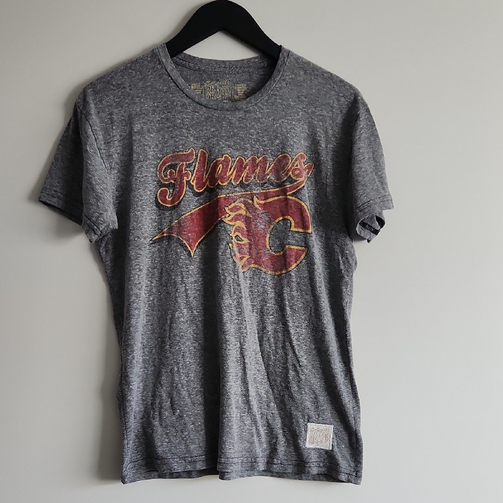 The Original Retro Brand T Shirt Size Small Calgary Flames